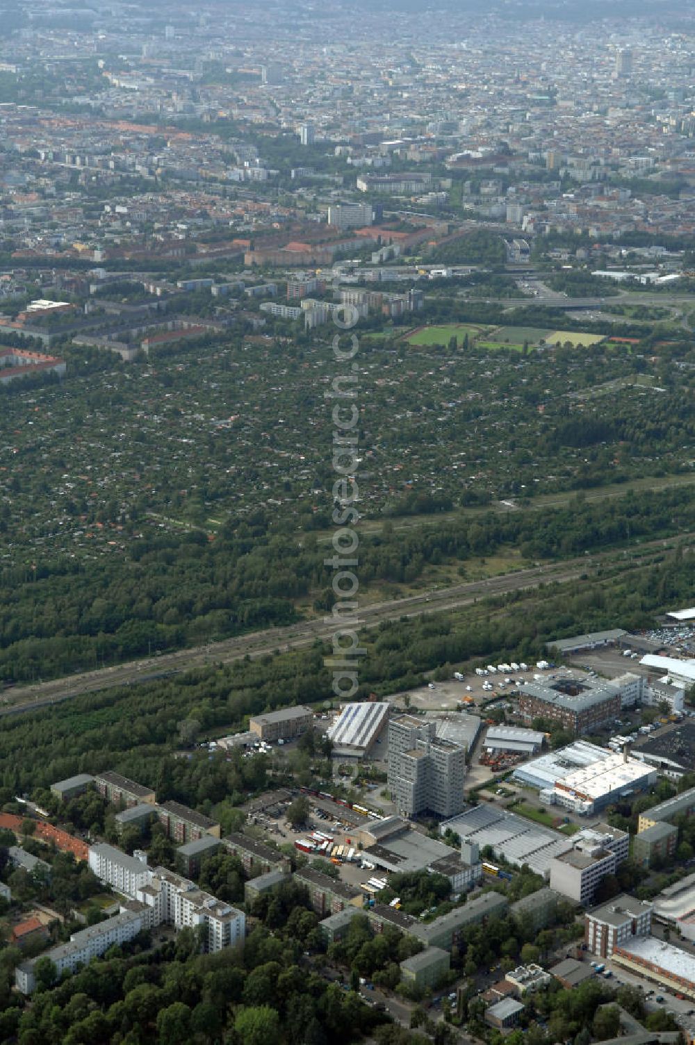 Berlin from above - Blick auf das Industriegebiet an der Bessemerstraße , Eythstraße in Berlin-Tempelhof. Eine Immobilie der HVB Immobilien AG.