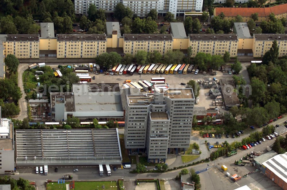 Berlin from above - Blick auf das Industriegebiet an der Bessemerstraße , Eythstraße in Berlin-Tempelhof. Eine Immobilie der HVB Immobilien AG.