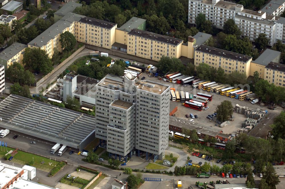 Aerial image Berlin - Blick auf das Industriegebiet an der Bessemerstraße , Eythstraße in Berlin-Tempelhof. Eine Immobilie der HVB Immobilien AG.