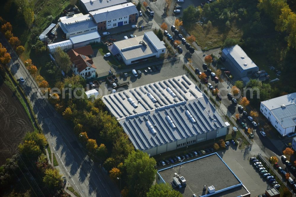 Aerial image Berlin - View of the industrial area of Darßer bow in Berlin Weissensee. In the picture, the building of the service center BZW