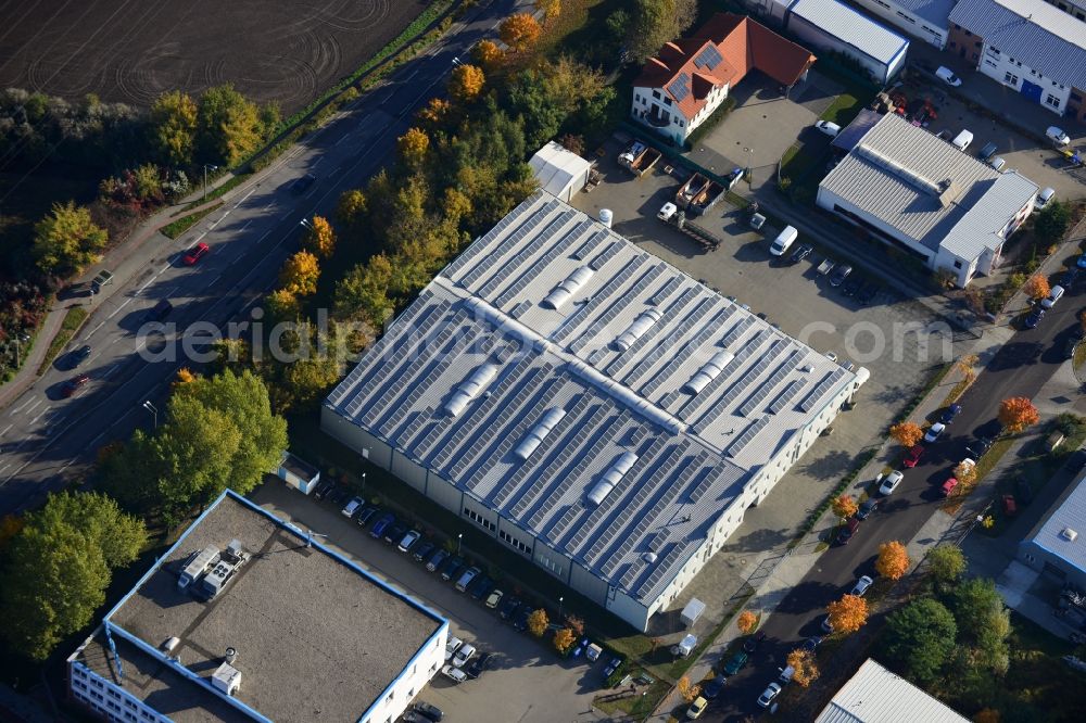 Aerial photograph Berlin - View of the industrial area of Darßer bow in Berlin Weissensee. In the picture, the building of the service center BZW