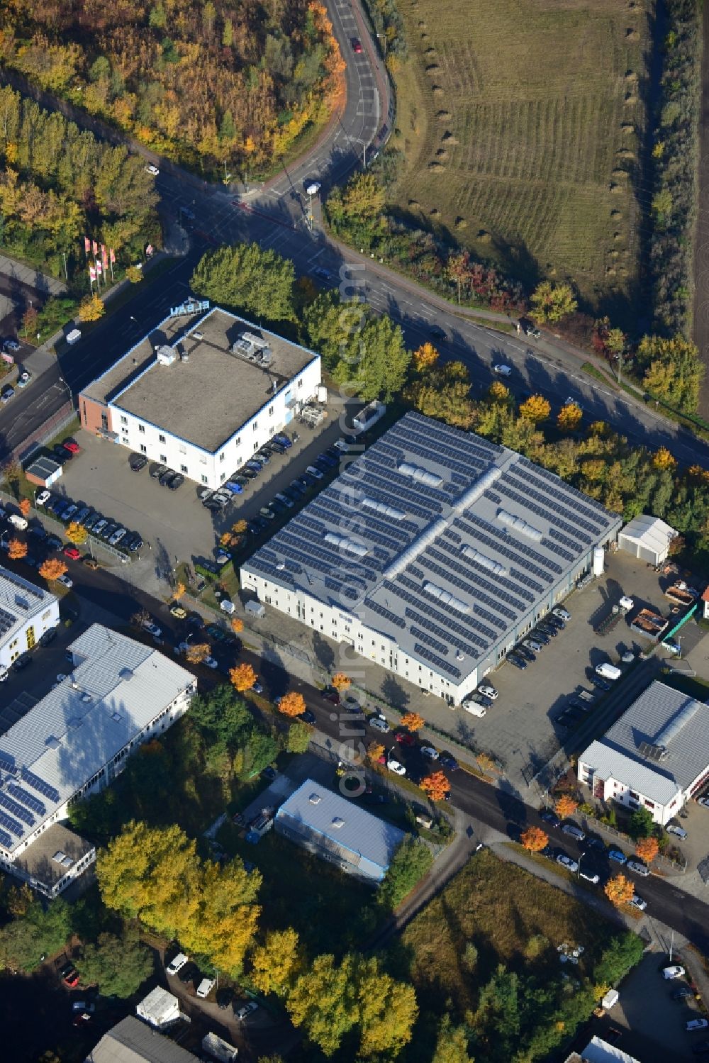 Aerial image Berlin - View of the industrial area of Darßer bow in Berlin Weissensee. In the picture, the building of the service center BZW