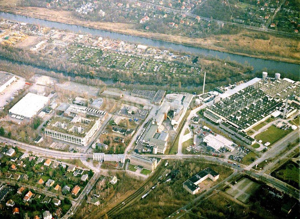 Aerial photograph Berlin - Lichterfelde - Industriegebiet an der Goerzallee in Berlin - Lichterfelde.