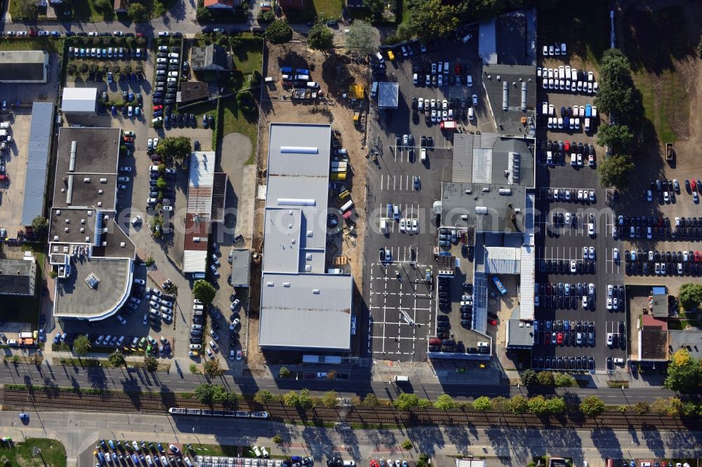 Berlin from above - View at the möbus - group area Hansastraße in the district Weissensee in Berlin. Here are among others several car dealers, workshops and an inspection workshop of the DEKRA located