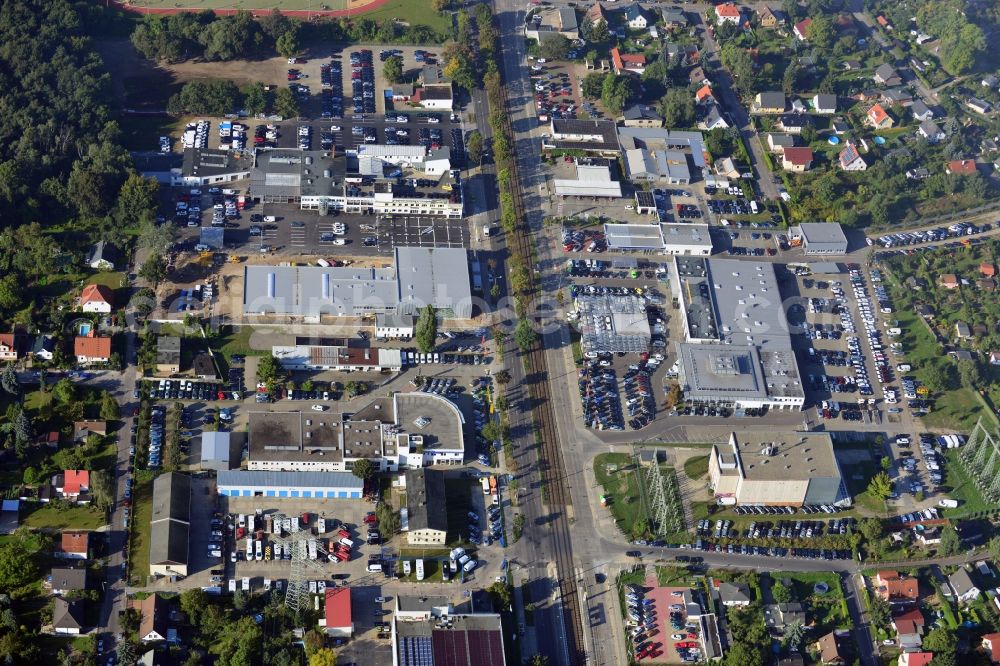 Aerial photograph Berlin - View at the möbus - group area Hansastraße in the district Weissensee in Berlin. Here are among others several car dealers, workshops and an inspection workshop of the DEKRA located