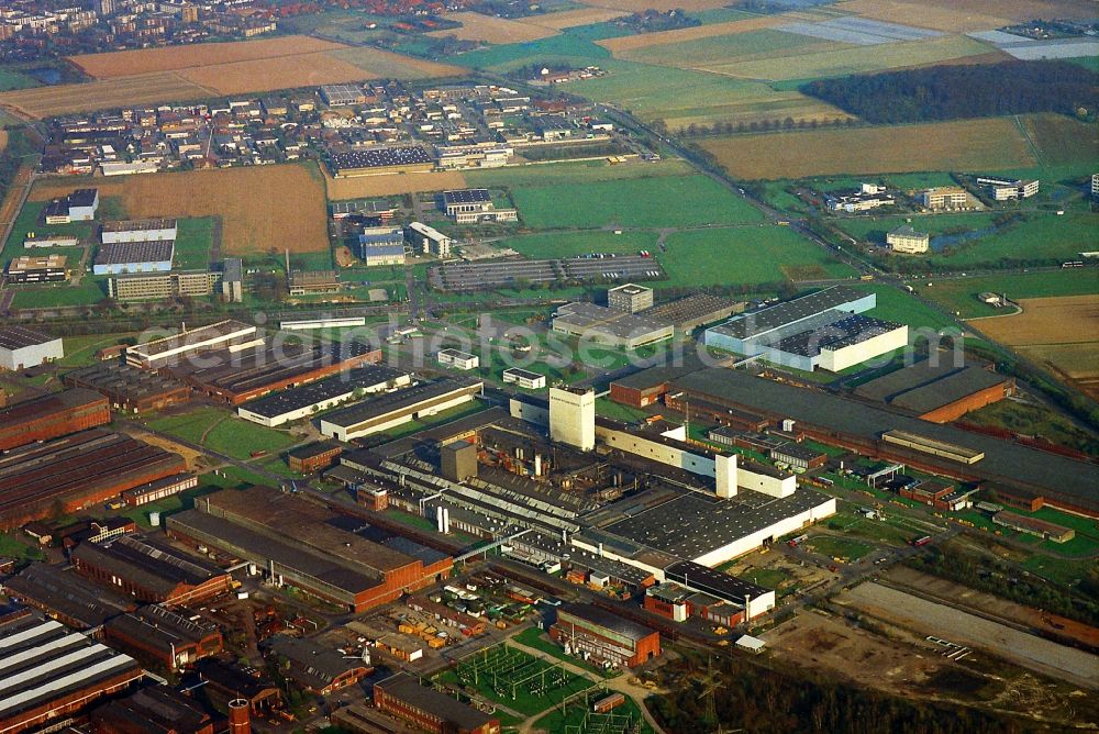 Aerial image Krefeld - Industrial area in the south of Krefeld Edelstahlwerke Thyssen. Today Thyssen Krupp Nirosta in Krefeld in North Rhine-Westphalia