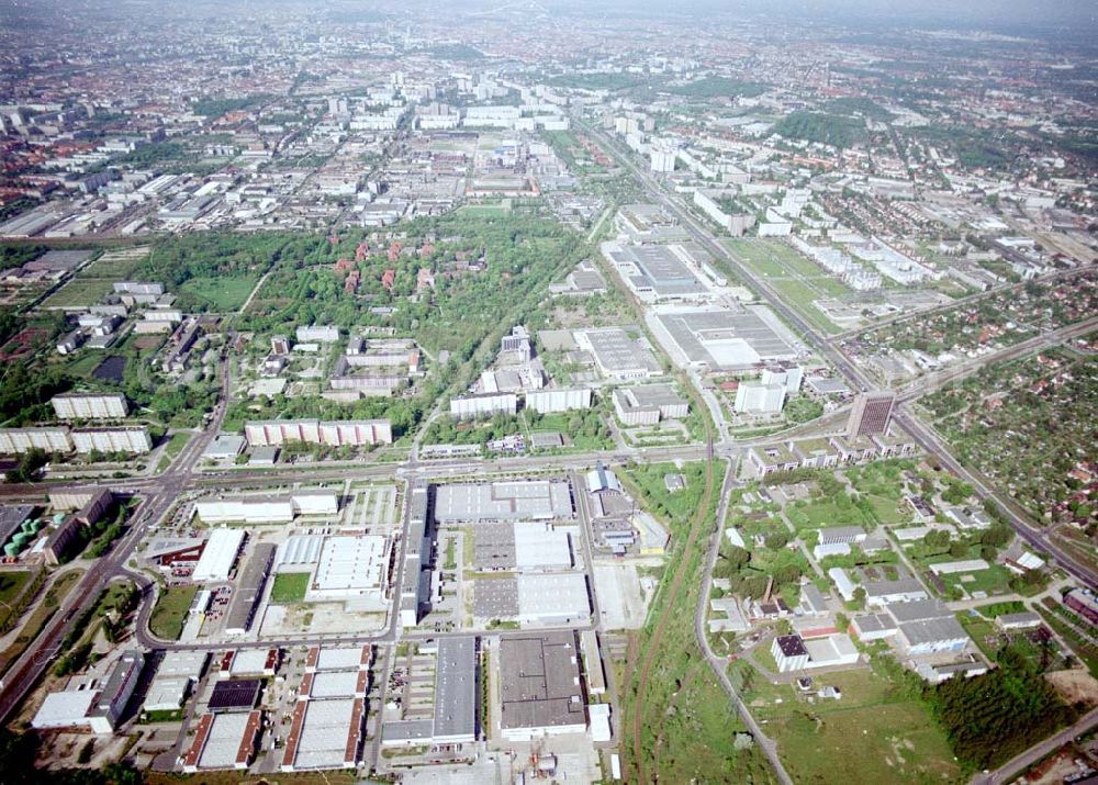 Berlin - Marzahn from the bird's eye view: Industriegebiet Marzahn mit dem Werksgelände der HEIDENHAIN-MICROPRINT GmbH an der Rhinstraße 134 in 12681 BERLIN, Tel.: 030 54705104.