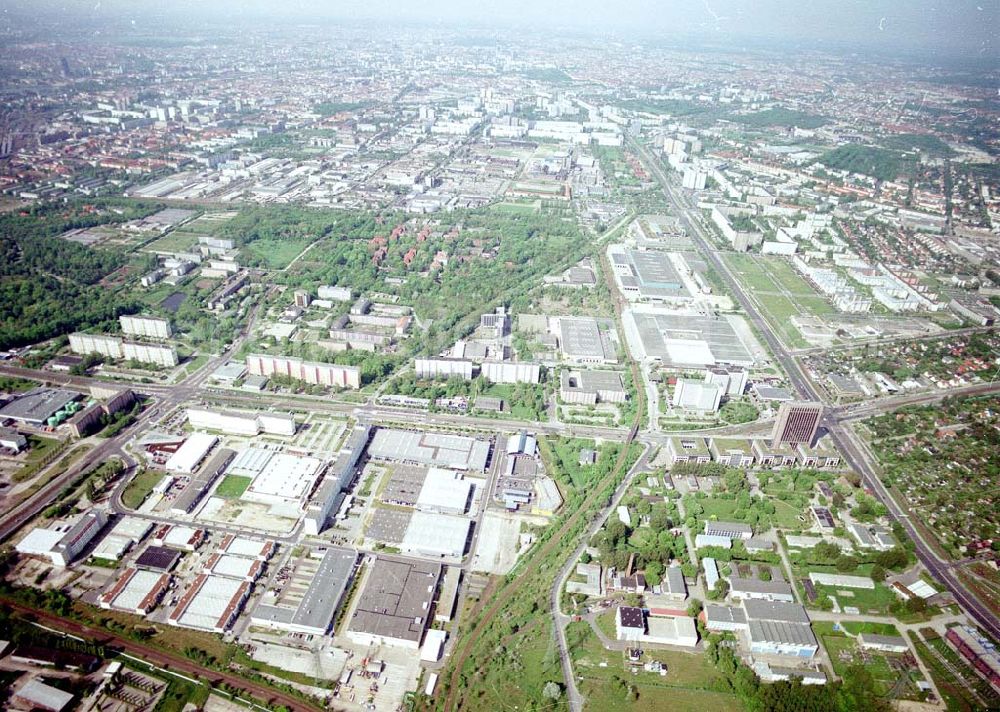 Aerial photograph Berlin - Marzahn - Industriegebiet Marzahn mit dem Werksgelände der HEIDENHAIN-MICROPRINT GmbH an der Rhinstraße 134 in 12681 BERLIN, Tel.: 030 54705104.