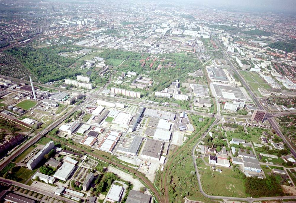 Berlin - Marzahn from above - Industriegebiet Marzahn mit dem Werksgelände der HEIDENHAIN-MICROPRINT GmbH an der Rhinstraße 134 in 12681 BERLIN, Tel.: 030 54705104.