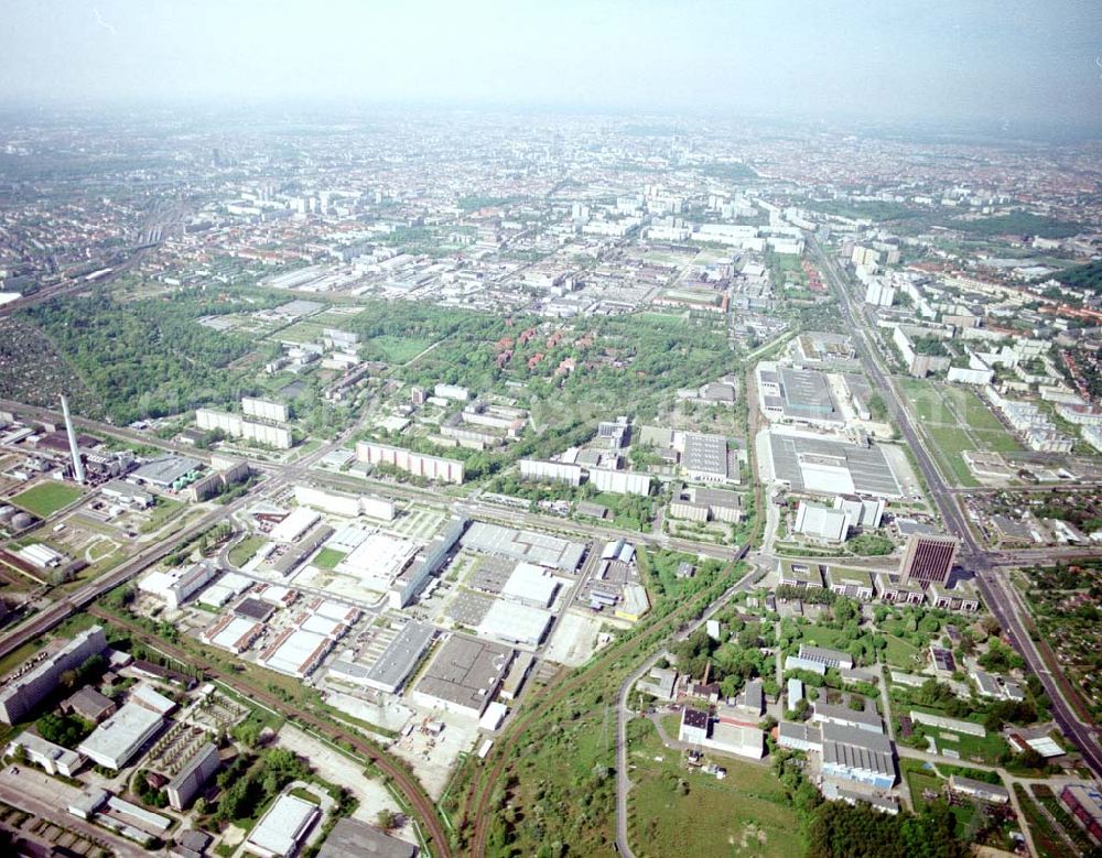 Aerial image Berlin - Marzahn - Industriegebiet Marzahn mit dem Werksgelände der HEIDENHAIN-MICROPRINT GmbH an der Rhinstraße 134 in 12681 BERLIN, Tel.: 030 54705104.