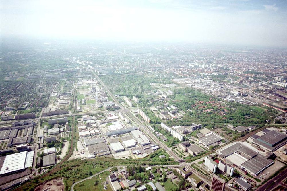 Berlin - Marzahn from above - Industriegebiet Marzahn mit dem Werksgelände der HEIDENHAIN-MICROPRINT GmbH an der Rhinstraße 134 in 12681 BERLIN, Tel.: 030 54705104.