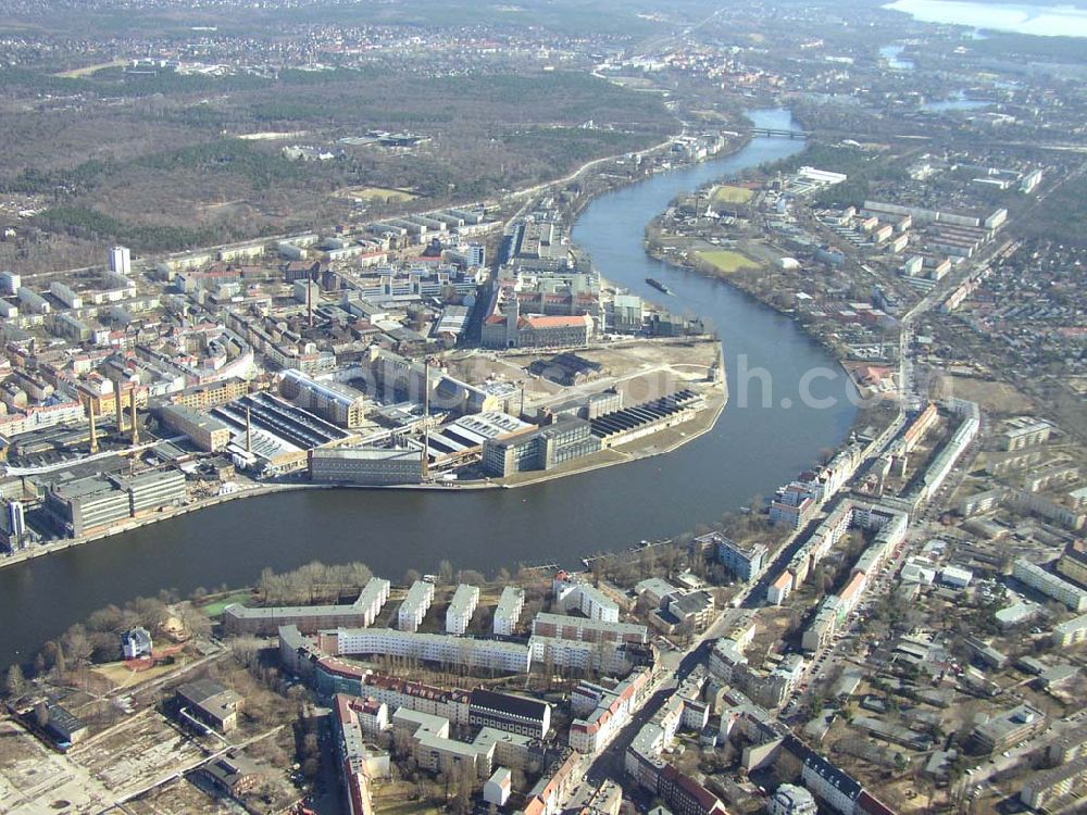 Berlin - SCHÖNEWEIDE from above - Industriegebiet Nieder- und Oberschöneweide. 13.03.03