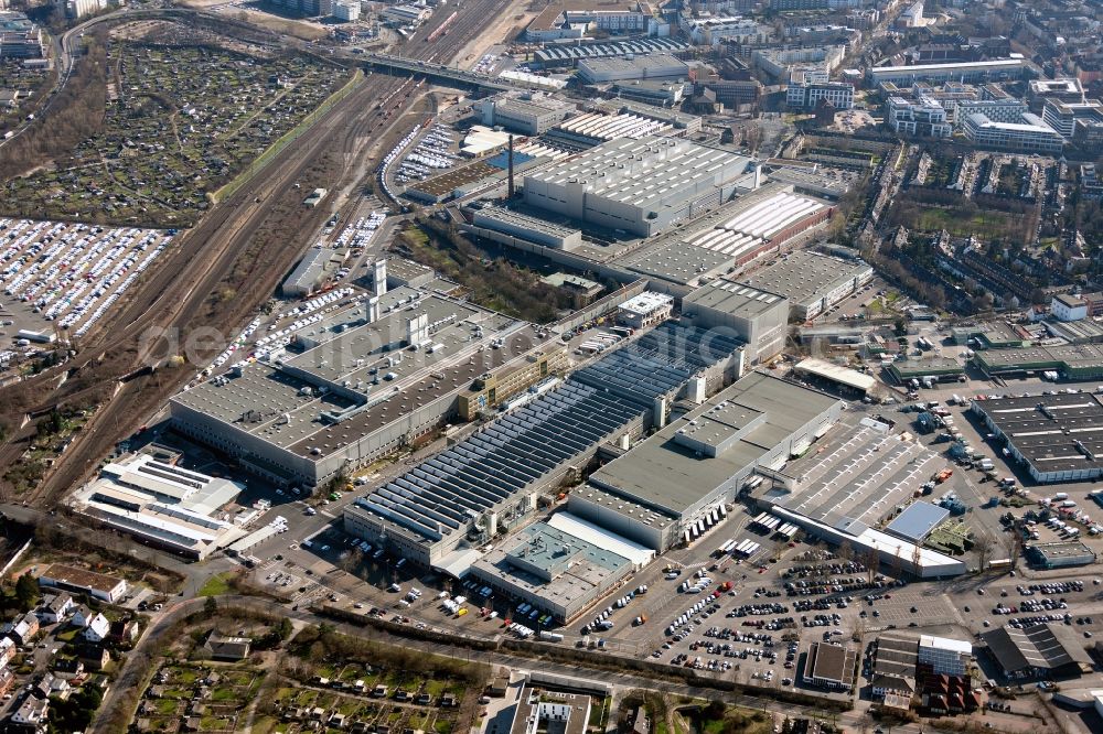 Düsseldorf from above - View of the Mercedes-Benz factory in Düsseldorf in the state North Rhine-Westphalia. This factory is the largest transporters factory of the Daimler AG