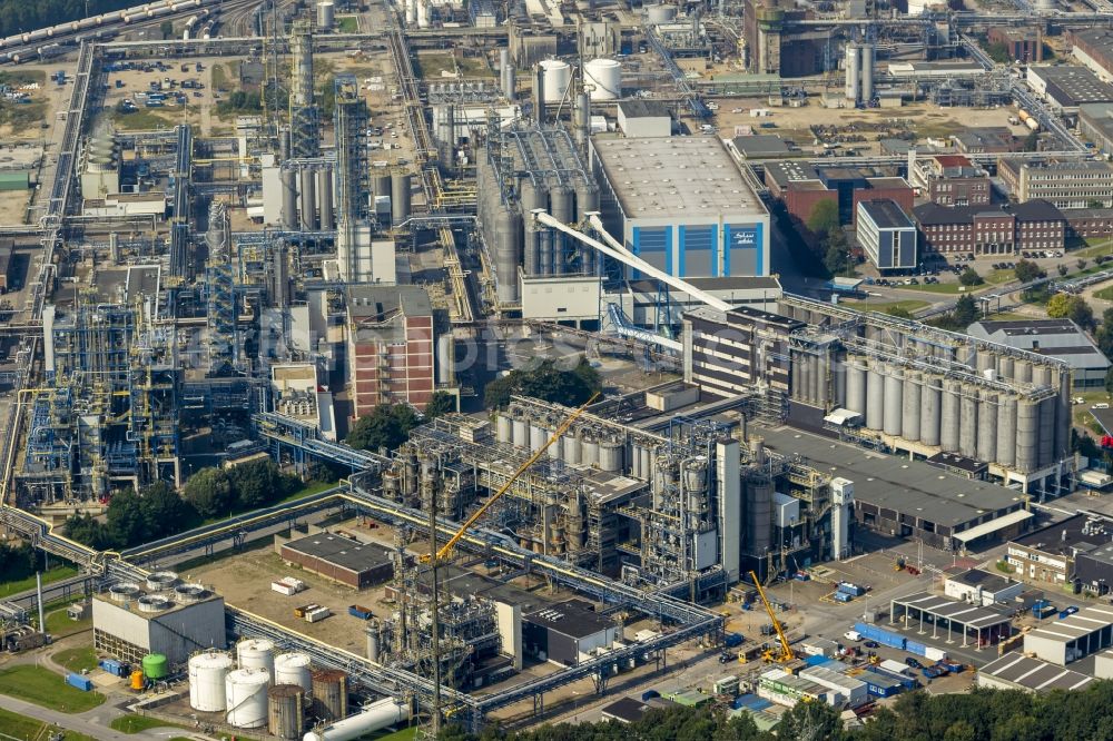 Aerial photograph Gelsenkirchen - Industrial area and manufacturing base of Ruhr Oel GmbH Sabic in the Buer district of Gelsenkirchen in North Rhine-Westphalia