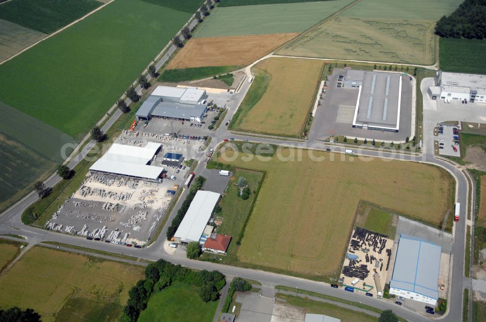 Aerial image Leipheim - Industrie- und Gewerbeflächen im Industriegebiet Spinnmähder in Leipheim / Bayern. Vermietung / Verwaltung: Unternehmensgruppe Markus Gerold, An der Vaerstbrücke 1, 59425 Unna, Tel. +49(0)2303 25036-26, Fax +49(0)2303 25036-27, E-Mail: info@markus-gerold.de