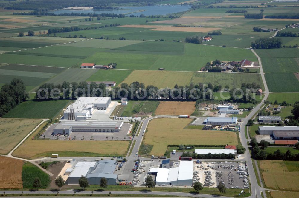 Aerial image Leipheim - Industrie- und Gewerbeflächen im Industriegebiet Spinnmähder in Leipheim / Bayern. Vermietung / Verwaltung: Unternehmensgruppe Markus Gerold, An der Vaerstbrücke 1, 59425 Unna, Tel. +49(0)2303 25036-26, Fax +49(0)2303 25036-27, E-Mail: info@markus-gerold.de