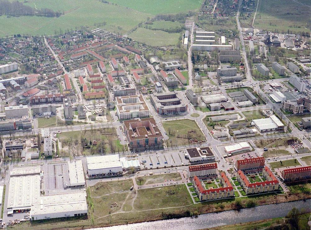 Teltow from above - Industriegebiet Teltow am Teltowkanal.