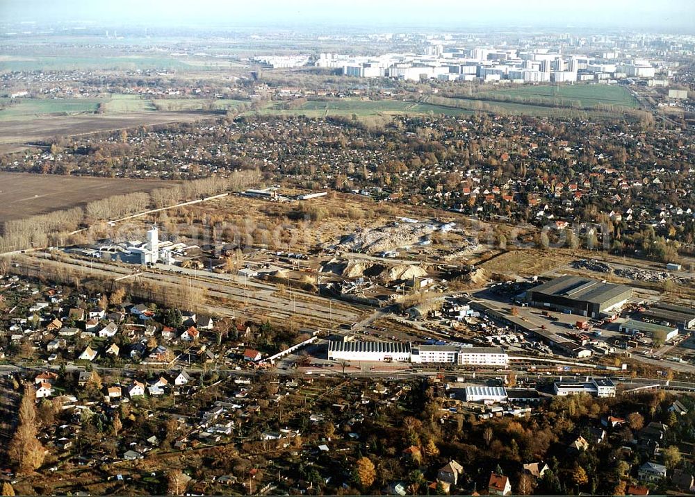 Berlin - Heinersdorf from the bird's eye view: Industriegelände an der Blankenburger Straße in Berlin Heinersdorf (zu Weißensee).