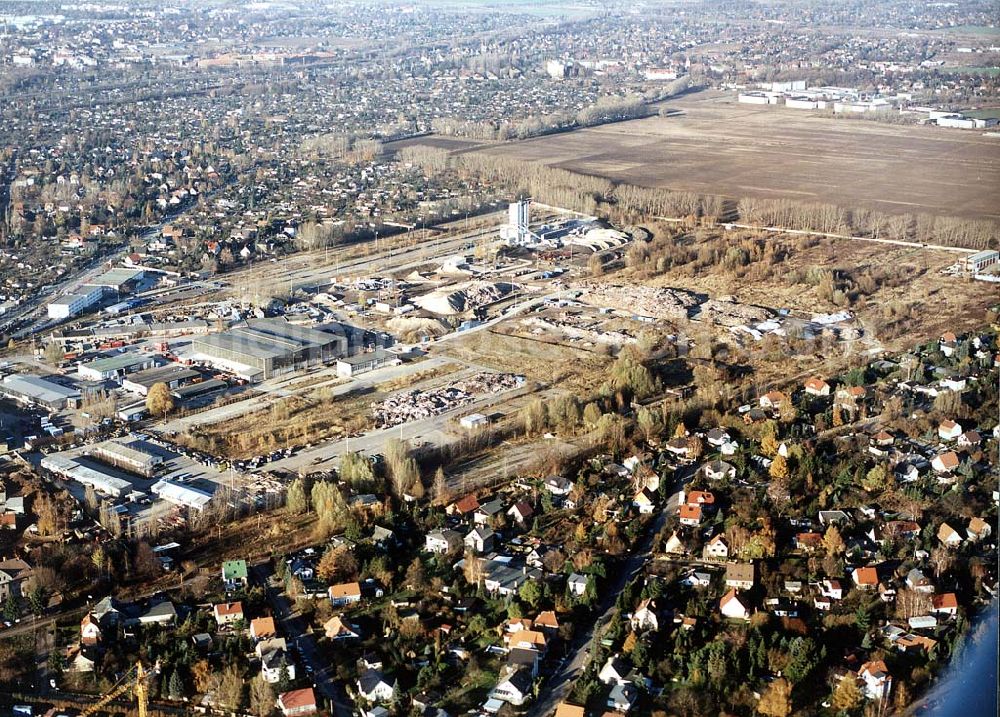 Aerial photograph Berlin - Heinersdorf - Industriegelände an der Blankenburger Straße in Berlin Heinersdorf (zu Weißensee).