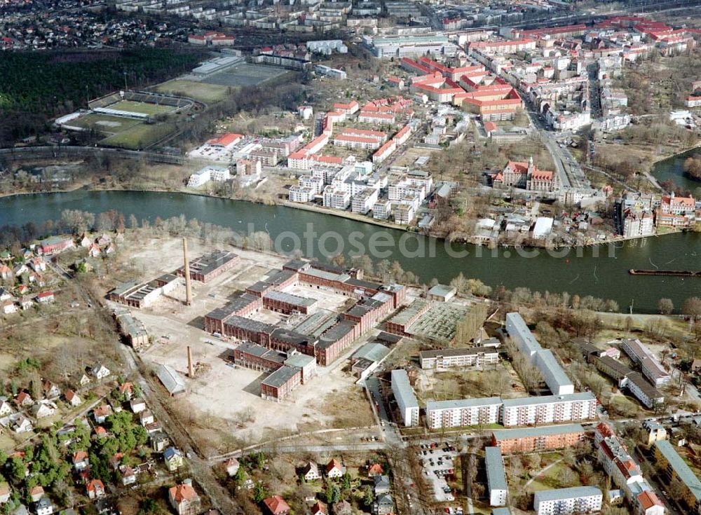 Berlin - KÖPENICK from above - Industriegelände (ehem. REWATEX) an der Ottmar-Geschke Straße in Berlin - Köpenick. Ein Projekt der AENGEVELT-Immobilien-AG. 13.03.03