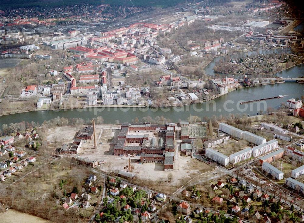 Berlin - KÖPENICK from above - Industriegelände (ehem. REWATEX) an der Ottmar-Geschke Straße in Berlin - Köpenick. Ein Projekt der AENGEVELT-Immobilien-AG. 13.03.03