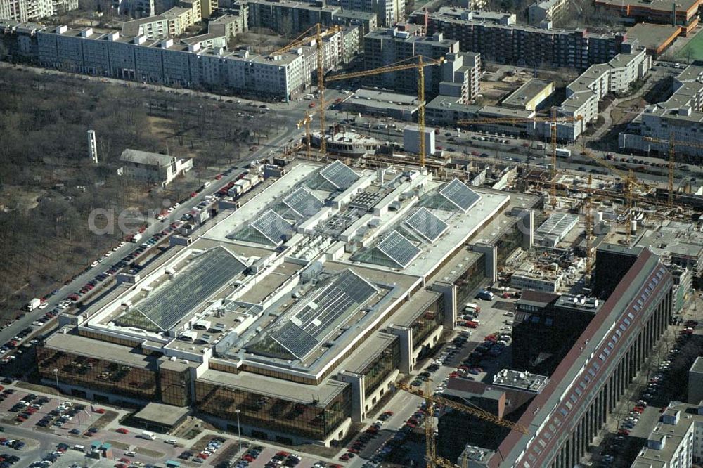 Berlin - WEDDING from above - Industriegelände an der Voltastraße in Berlin-Wedding. 1995