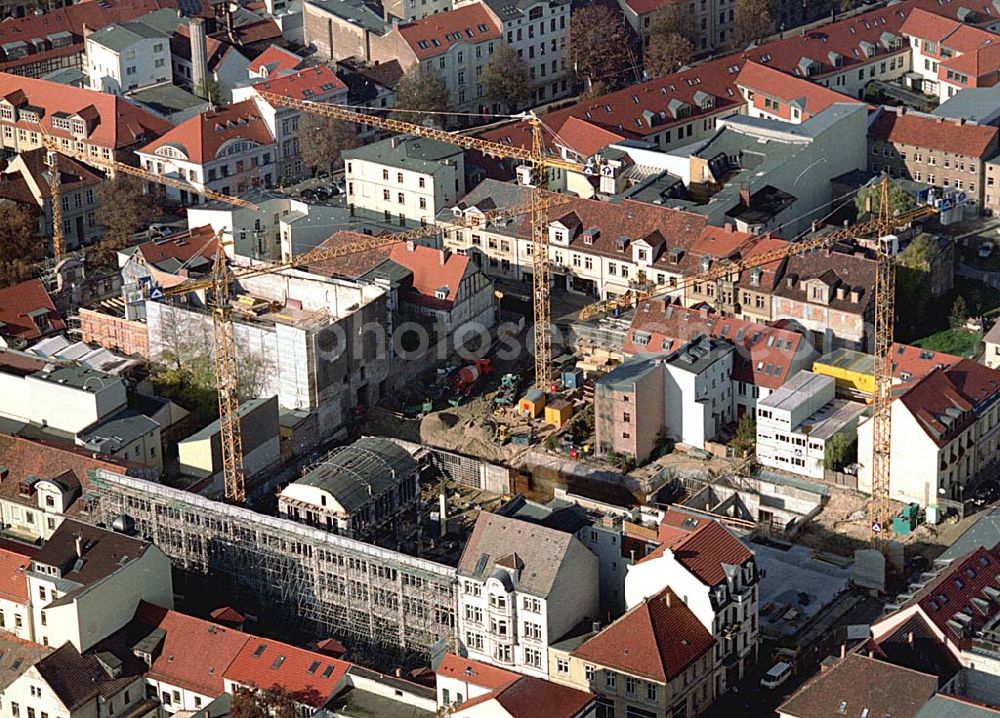 Aerial image Potsdam - Neubau Karstadt Kaufhaus Potsdam an der Brandenburger Straße. Karstadt Immobilien AG (Pressesprecher: Erich Jeske 0911 / 14 - 23459 oder - 22224, 0911 / 14-24330,erich.jeske@quelle.de), Projektsteuerung: Josef Esch Vermögensverwaltungs GmbH (022419870, info@jefp.biz, Fr Stassen), Firma Ernst Jung (0302547121350, carola.voelkner@de.gy.com, Fr. Völkner), Hochtief Erfurt (0331743440, katrin.toepfer@hochtief.de, Fr. Toepfer), Fassade:Firma Roland Schulze (0331296816, info@baudenkmalpflege.de, Fr. Schulze).