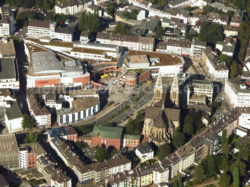 Aerial image Solingen (NRW) - 29.08.2005 Solingen (NRW) Blick auf das Solingener Stadtzentrum mit den Clemens Galerien und der kath. Kirche St. Clemens. Werbegemeinschaft Clemens-Galerien GbR, Mühlenplatz 1, 42651 Solingen, Telefon: 0212 / 22 126-0, Telefax: 0212 / 22 126-22, info@clemens-galerien.net, Achim Walder: