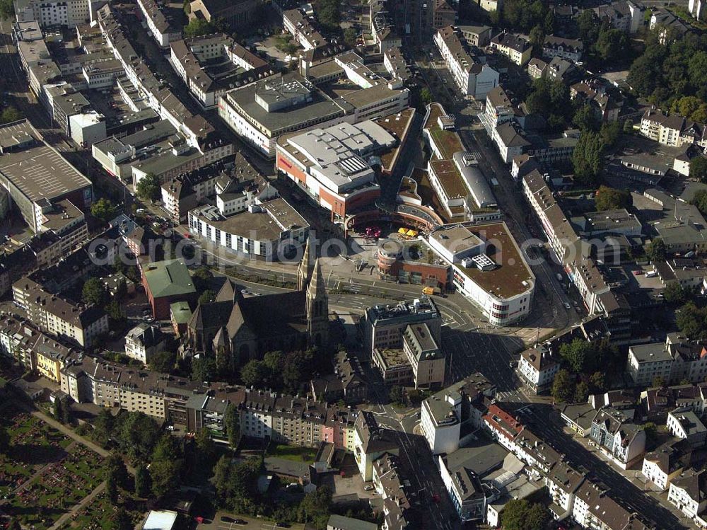 Solingen (NRW) from above - 29.08.2005 Solingen (NRW) Blick auf das Solingener Stadtzentrum mit den Clemens Galerien und der kath. Kirche St. Clemens. Werbegemeinschaft Clemens-Galerien GbR, Mühlenplatz 1, 42651 Solingen, Telefon: 0212 / 22 126-0, Telefax: 0212 / 22 126-22, info@clemens-galerien.net, Achim Walder: