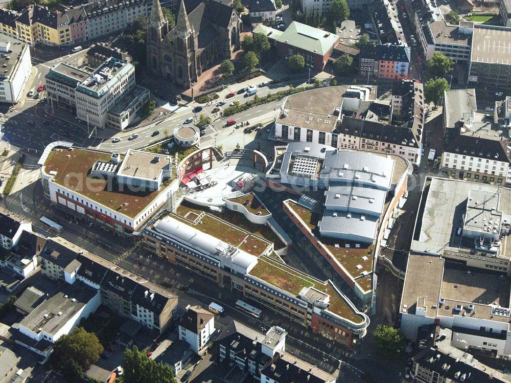 Aerial photograph Solingen (NRW) - 29.08.2005 Solingen (NRW) Blick auf das Solingener Stadtzentrum mit den Clemens Galerien und der kath. Kirche St. Clemens. Werbegemeinschaft Clemens-Galerien GbR, Mühlenplatz 1, 42651 Solingen, Telefon: 0212 / 22 126-0, Telefax: 0212 / 22 126-22, info@clemens-galerien.net, Achim Walder: