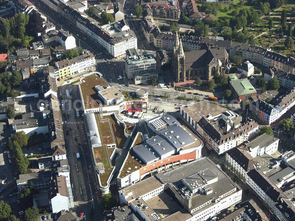 Solingen (NRW) from the bird's eye view: 29.08.2005 Solingen (NRW) Blick auf das Solingener Stadtzentrum mit den Clemens Galerien und der kath. Kirche St. Clemens. Werbegemeinschaft Clemens-Galerien GbR, Mühlenplatz 1, 42651 Solingen, Telefon: 0212 / 22 126-0, Telefax: 0212 / 22 126-22, info@clemens-galerien.net, Achim Walder: