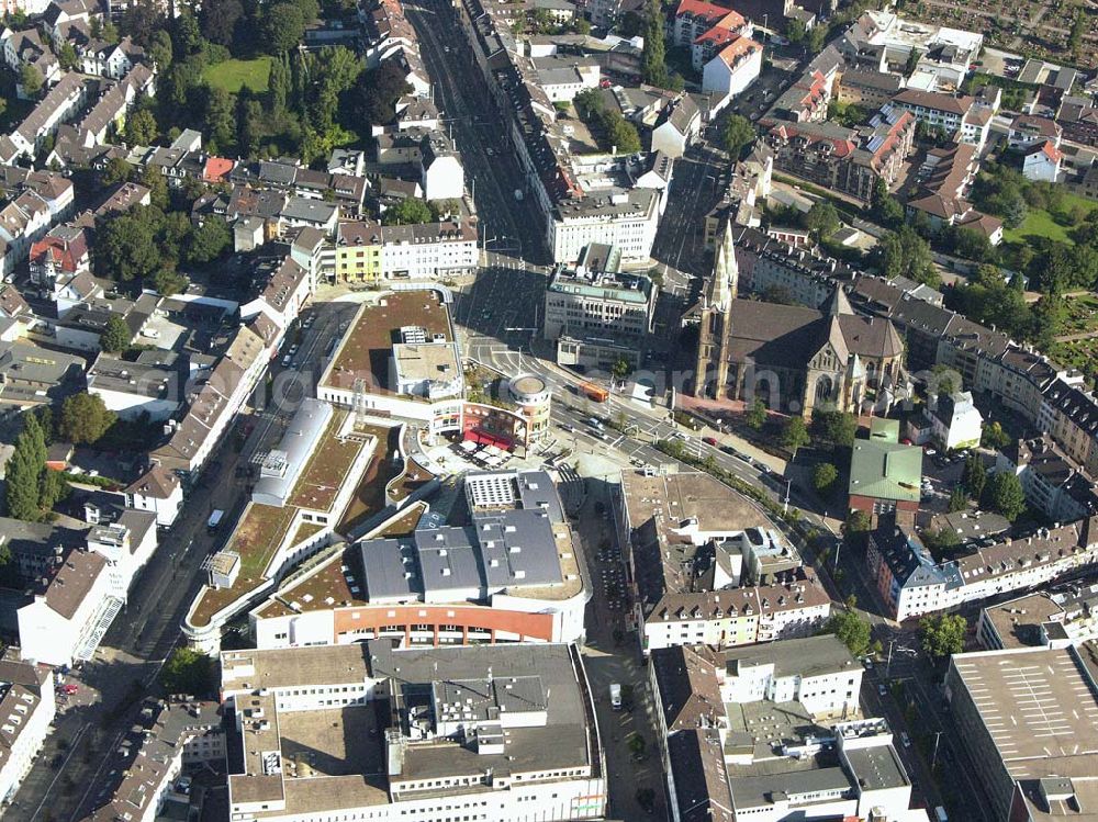 Aerial image Solingen (NRW) - 29.08.2005 Solingen (NRW) Blick auf das Solingener Stadtzentrum mit den Clemens Galerien und der kath. Kirche St. Clemens. Werbegemeinschaft Clemens-Galerien GbR, Mühlenplatz 1, 42651 Solingen, Telefon: 0212 / 22 126-0, Telefax: 0212 / 22 126-22, info@clemens-galerien.net, Achim Walder: