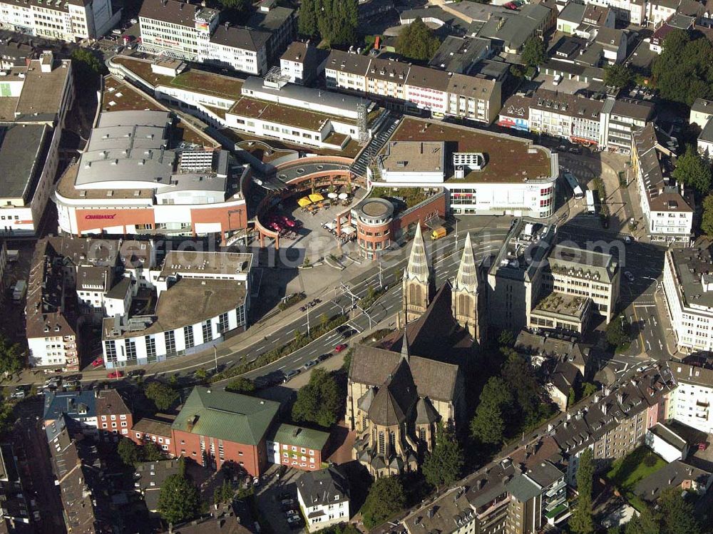 Solingen (NRW) from the bird's eye view: 29.08.2005 Solingen (NRW) Blick auf das Solingener Stadtzentrum mit den Clemens Galerien und der kath. Kirche St. Clemens. Werbegemeinschaft Clemens-Galerien GbR, Mühlenplatz 1, 42651 Solingen, Telefon: 0212 / 22 126-0, Telefax: 0212 / 22 126-22, info@clemens-galerien.net, Achim Walder: