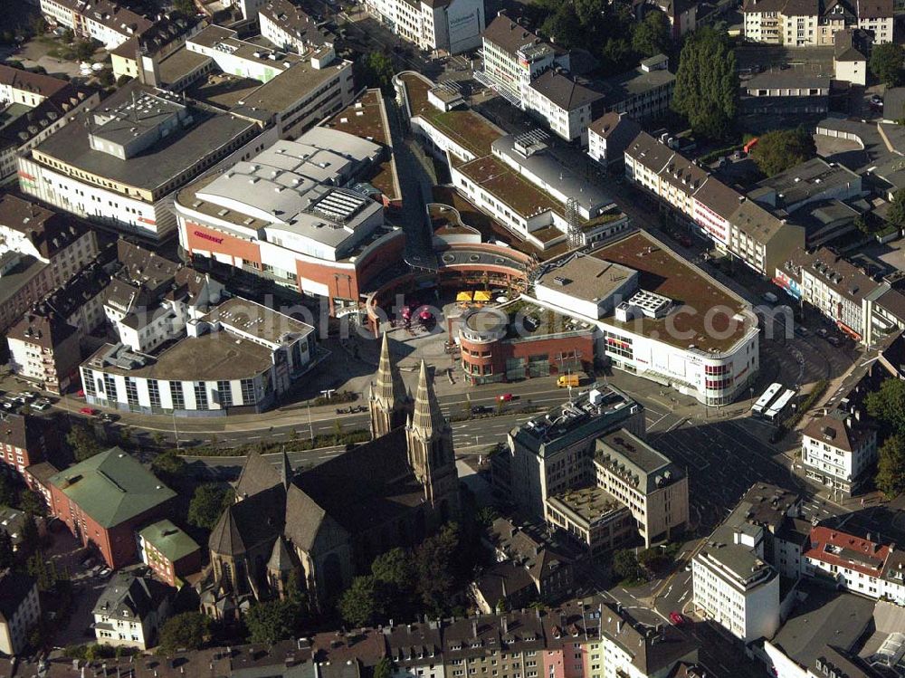 Aerial image Solingen (NRW) - 29.08.2005 Solingen (NRW) Blick auf das Solingener Stadtzentrum mit den Clemens Galerien und der kath. Kirche St. Clemens. Werbegemeinschaft Clemens-Galerien GbR, Mühlenplatz 1, 42651 Solingen, Telefon: 0212 / 22 126-0, Telefax: 0212 / 22 126-22, info@clemens-galerien.net, Achim Walder: