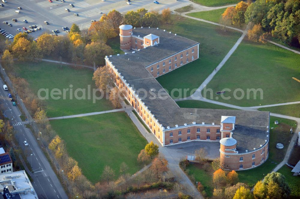 Aerial image Ingolstadt - Die Geschützstellung, der Kavalier Elbracht. Das Gebäude beherbergt heute das Staatliche Bauamt Ingolstadt und die Johann-Nepomuk-von-Kurz-Schule, eine Schule für Körperbehinderte mit heilpädagogischer Tagesstätte.The cavalier Elbracht, today hosting the national department of planning and building and a school for physically handicapped persons with a curing educational daycare.