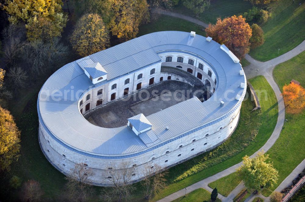 Aerial photograph Ingolstadt - Der Turm Triva ist der östliche Flankenturm des Festungsbaus Reduit Tilly, in dem seit 2009 das Bayerische Polizeimuseum untergebracht ist. The tower Turm Triva is a tower in the east of the fortification Reduit Tilly. The Bavarian museum of police is located in it.