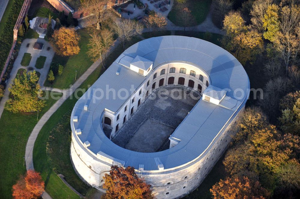 Aerial photograph Ingolstadt - Der Turm Triva ist der östliche Flankenturm des Festungsbaus Reduit Tilly, in dem seit 2009 das Bayerische Polizeimuseum untergebracht ist. The tower Turm Triva is a tower in the east of the fortification Reduit Tilly. The Bavarian museum of police is located in it.