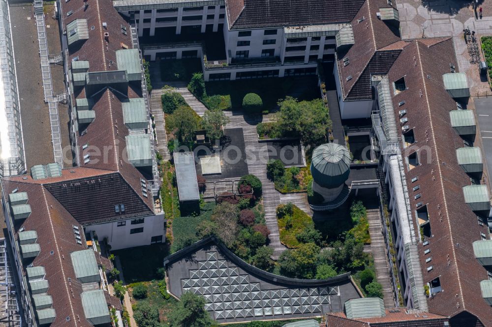 Aerial photograph Braunschweig - Patio of the building of a multi-family residential building in Brunswick in the state Lower Saxony, Germany