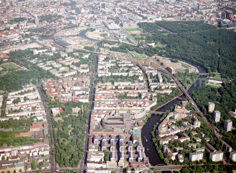 Aerial photograph Berlin - Innenministerium (Spreebogen) und FOCUS-Teleport der DIFA an der Stromstraße 1-7 in Berlin Moabit 08.07.02