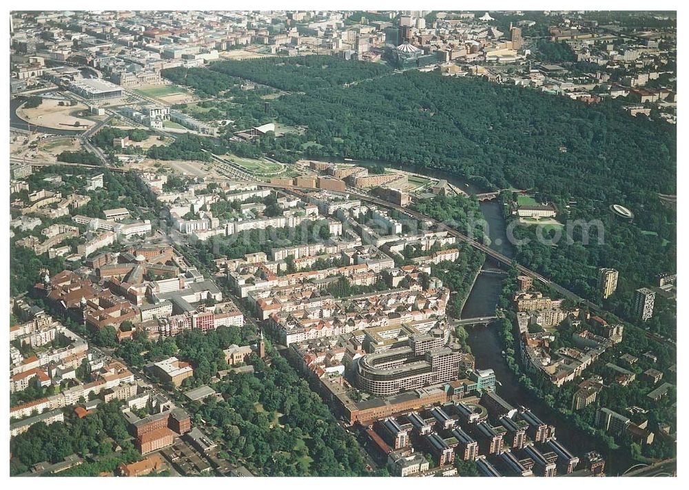 Berlin from the bird's eye view: Innenministerium (Spreebogen) und FOCUS-Teleport der DIFA an der Stromstraße 1-7 in Berlin Moabit 08.07.02