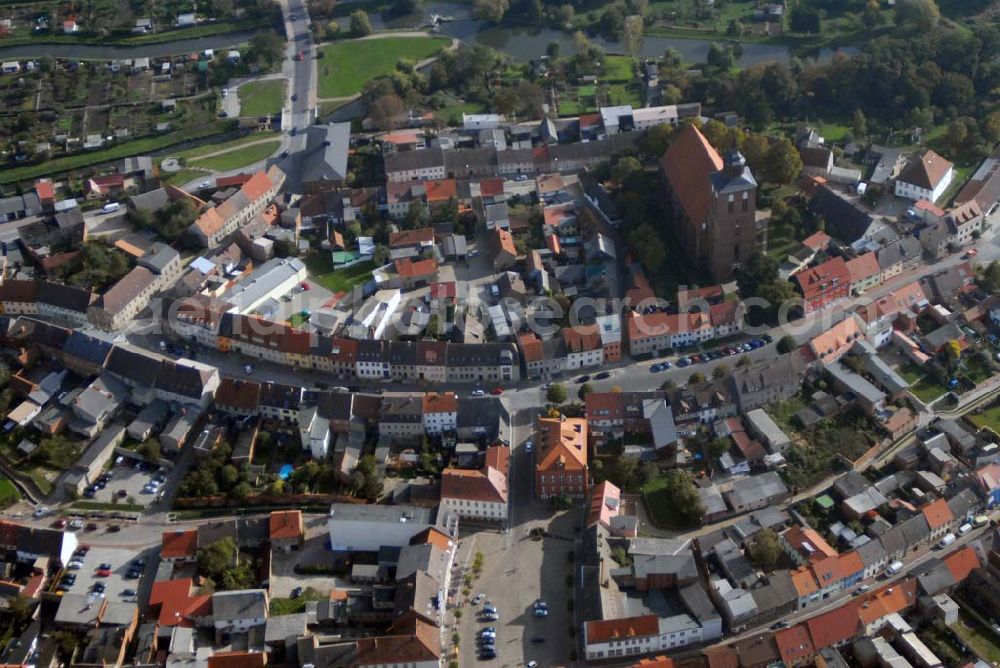 Aerial image Altentreptow - Blick auf die Innenstadt von Altentreptow am Fluss Tollense sowie der Evangelischen Kirchengemeinde St.Petri - Mühlenstraße 4, 17087 ALTENTREPTOW - Tel.: 03961 / 21 47 45 - Fax: 03961 22 99 851 - Mail: altentreptow@kirchenkreis-demmin.de