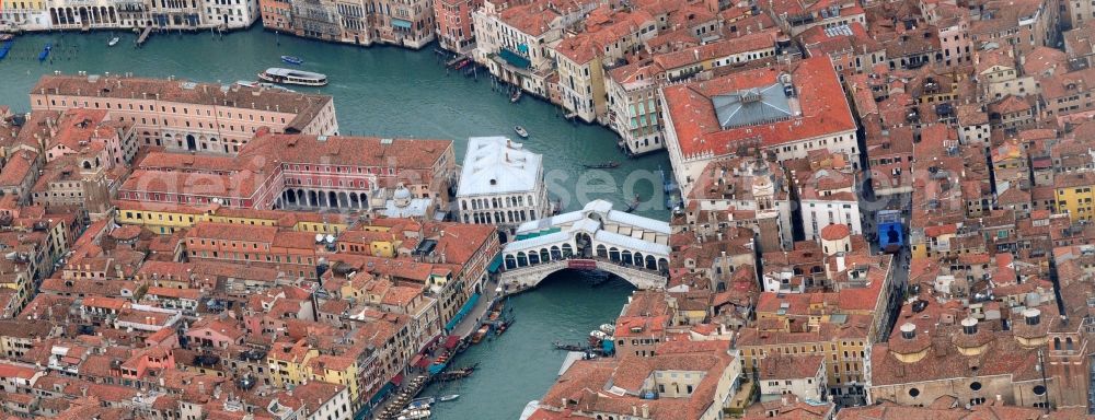 Aerial photograph Venedig - Downtown with the Rialto Bridge in Venice, Italy