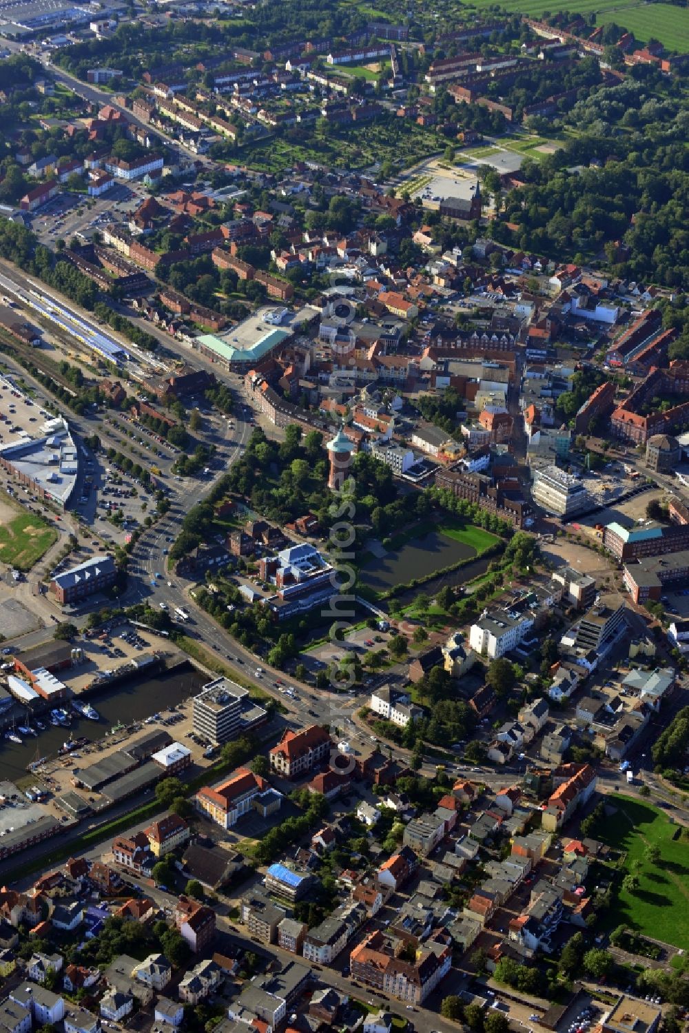 Aerial photograph Cuxhaven - Downtown Cuxhaven in Lower Saxony