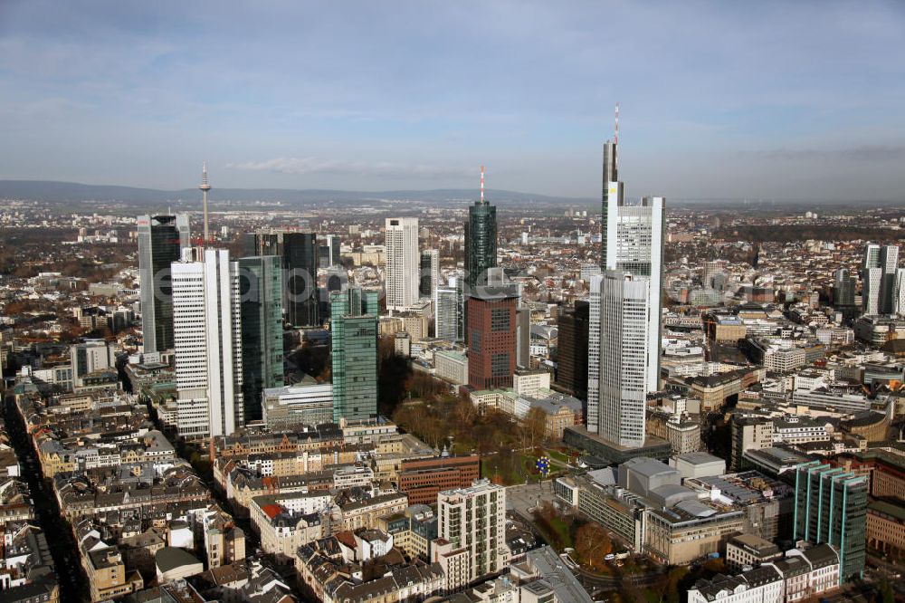 Aerial photograph Frankfurt am Main - Blick auf die Frankfurter Innenstadt und das Bankenviertel, mit dem Main Tower, dem Commerzbank-Tower und dem Trianon. View to the inner city of Frankfurt at the Main.