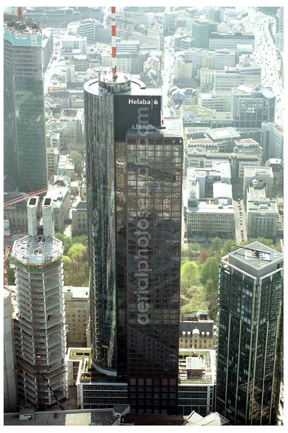 Aerial photograph FRANKFURT / Main - Hessen - Innenstadt von Frankfurt am Main. mit dem Main Tower Landesbank Hessen-Thüringen Girozentrale Anstalt des öffentlichen Rechts MAIN TOWER Neue Mainzer Straße 52-58 D-60311 Frankfurt am Main Germany, Tel. (+49) 69 91 32-01