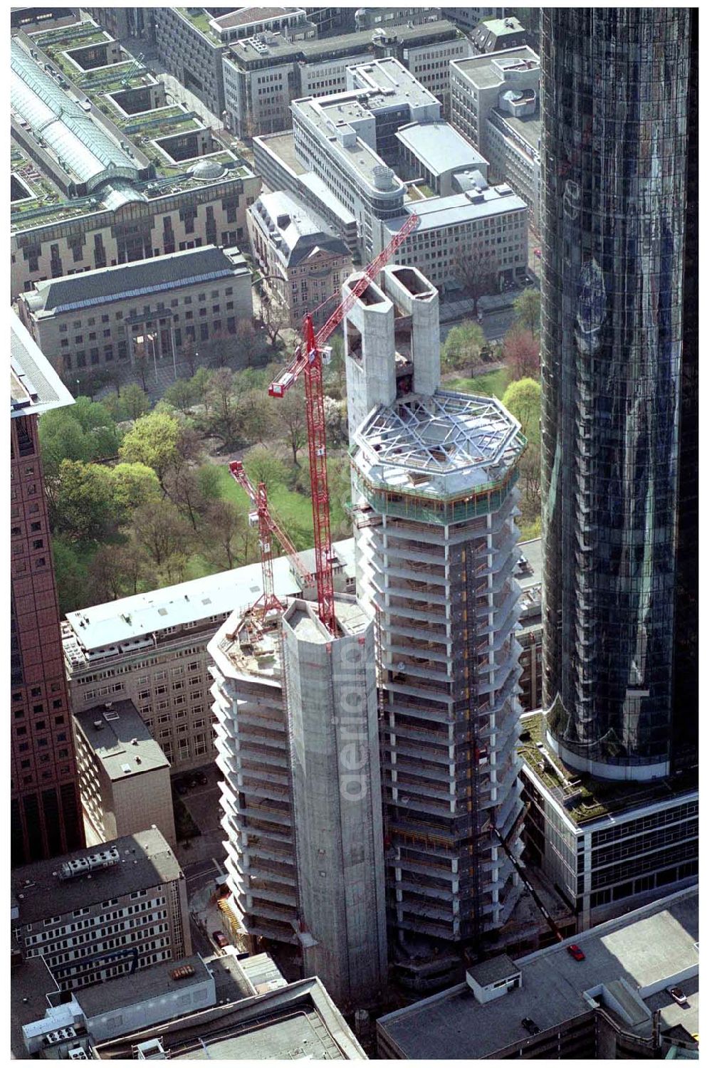 FRANKFURT / Main - Hessen from above - Innenstadt von Frankfurt am Main mit dem Main Tower Landesbank Hessen-Thüringen Girozentrale Anstalt des öffentlichen Rechts MAIN TOWER Neue Mainzer Straße 52-58 D-60311 Frankfurt am Main Germany, Tel. (+49) 69 91 32-01