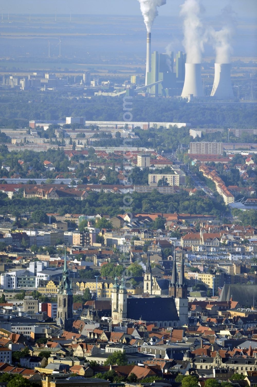 Aerial photograph Halle Saale - View of the center of Halle view of the Red Tower and the St. Mary's Church in Saxony-Anhalt