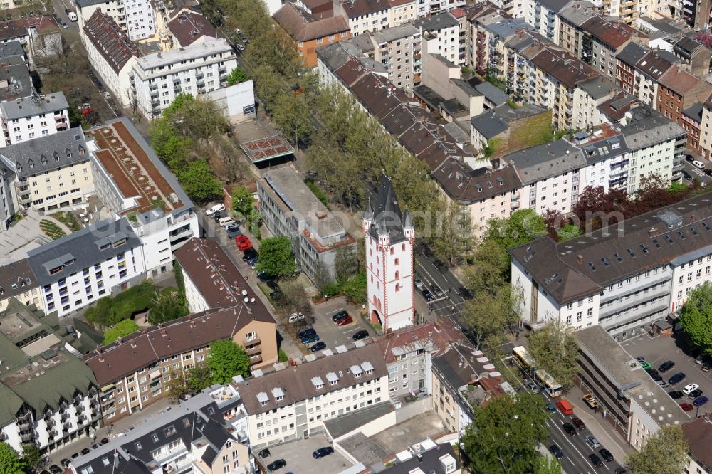 Mainz from the bird's eye view: Downtown area by the wood tower on the Rheinstrasse in Mainz in Rhineland-Palatinate