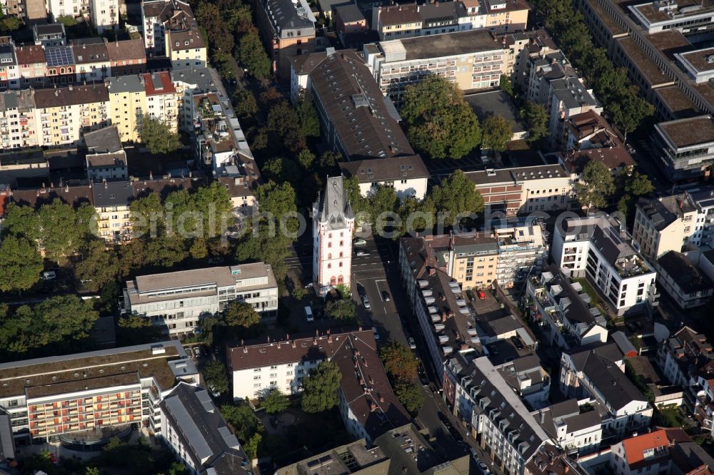 Aerial image Mainz - Downtown area by the wood tower, Holzturm, on the Rheinstrasse in Mainz in Rhineland-Palatinate