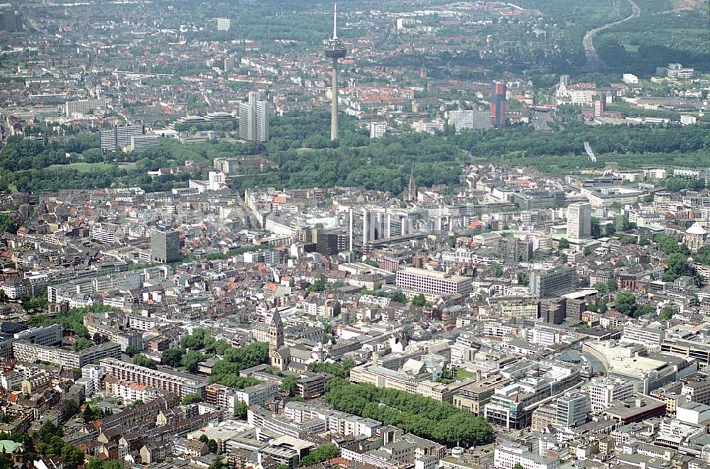 Köln from the bird's eye view: Innenstadt von Köln. Datum: 26.05.03